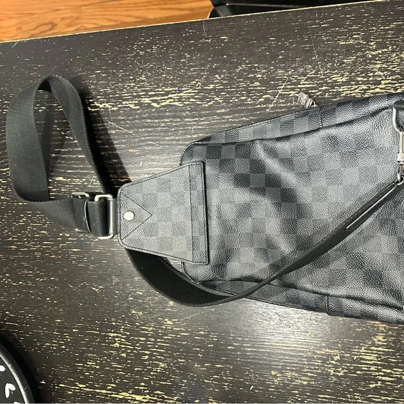 Louis Vuitton Bag - Picture 4 of 7